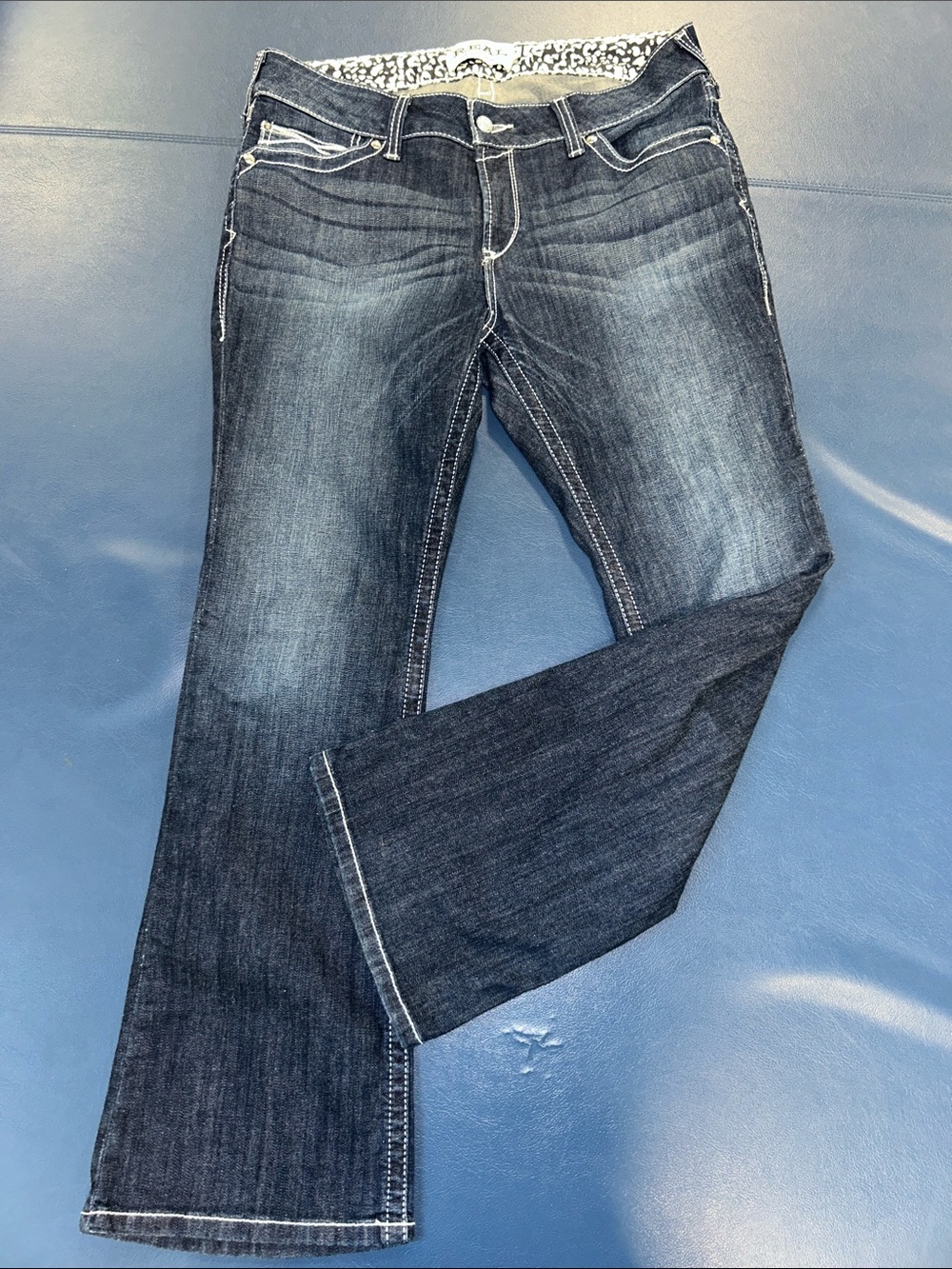 ARIAT sz 33x 32 Women's Dark Blue Bootcut Jeans with Embroidered Back Pockets